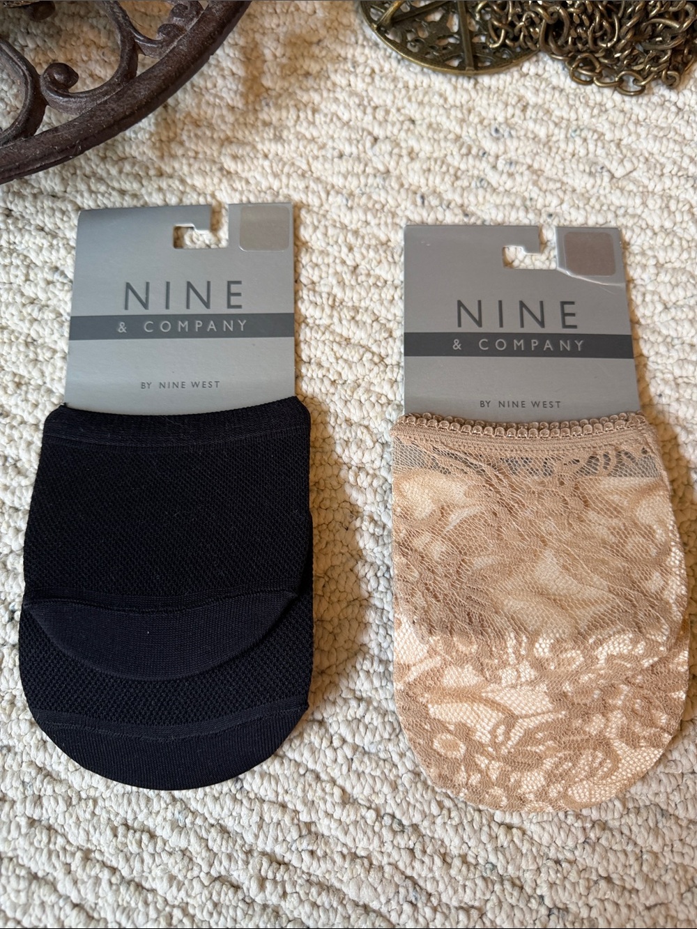 Two Nine & Co No-Show Toe Covers - Black and Nude Lace